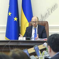 Бюджетні видатки плановано скоротити