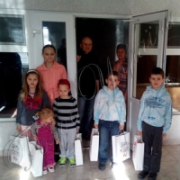 Завітали з подарунками