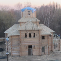Активно будують храми