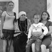 Жіноче царство у сільській хаті