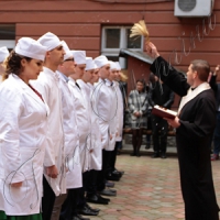 Лікарі для фронту