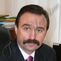 Тінь демократії