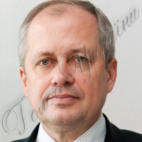 Суддя, його статус та відповідальність  у світлі конституційних змін