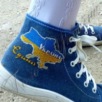 У Криму школярі прийшли на свято з українською символікою