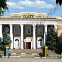 ...сезон вистав закінчують непевністю