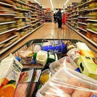 Оборот роздрібної торгівлі зростає