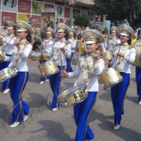 Заграли тисячорічні сурми і «Шалені барабанщиці»
