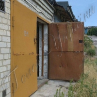 У Бердянську знайшли арсенал зброї в гаражі, шукають власника