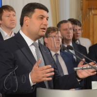 Необхідно повноцінно працювати і ухвалювати закони