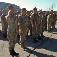 Провели воїнів додому