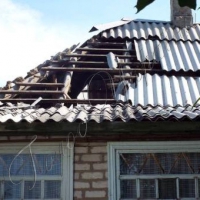 Допомагають відновити будинки