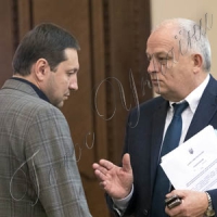 Перші 100 днів роботи та завдання для уряду