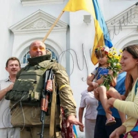 ...І над будівлею з’явився синьо-жовтий прапор