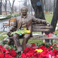 Пам'ятник міському голові залишиться непорушним