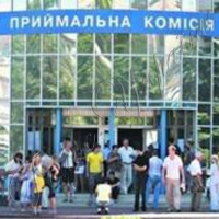 Гроші пішли за абітурієнтами до найсильніших вишів