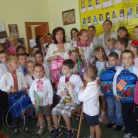 До школи проводжали великою «Українською родиною»