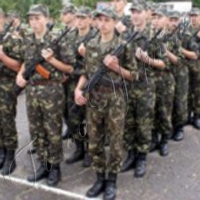 Контрактники, резервісти, строковики —  країні потрібні всі