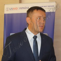 Підтримав студентів, які... економлять кошти мешканцям