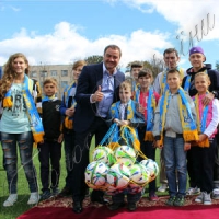 Нове поле можна «орати» бутсами хоч цілодобово