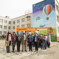 В основі мурала — малюнки школярів