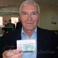 Електронні посвідчення видавали пенсіонерам на Херсонщині