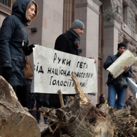 Столична влада вирубує парки, засипає озера 