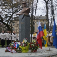 <<Для людей з непохитними задумами й завзяттям нема неможливого!..>>, або А Ви б пішли недужим на Монблан - до обсерваторії?..