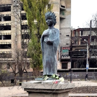 У столиці постав пам’ятник  Анні  Ярославні