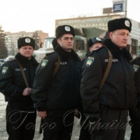 Хакери <<провели>> власну телефонну лінію за кордон