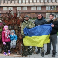 <<Трон>> із металу фронтового = 2 тепловізорів ціна... Початкова!