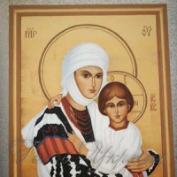 Божа Матір із сином у... борщівській вишиванці