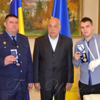 <<За заслуги перед Закарпаттям>>…
