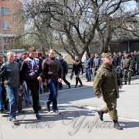 У стрій не дочекалися тільки хворих і хитрунів