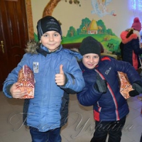 Дорослі мають робити так,  щоб діти почувалися  захищеними