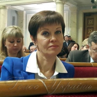 Діє напівринок, напіворенда...