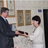 Факсимільне <<Королевське Євангеліє>> надійде в бібліотеки
