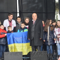 <<Коляди в старому селі>> різними мовами…