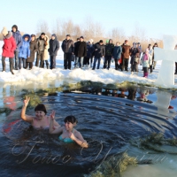 Китайці споглядали, як на Полтавщині воду святили і бійцям допомагали