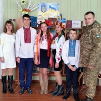 Разом із військовими школярі записали вірш-підтримку
