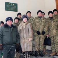Окоп на повний зріст... чиновника