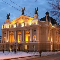...на посаду керівника опери претендують семеро