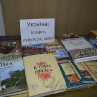 На книжки грошей не шкодують