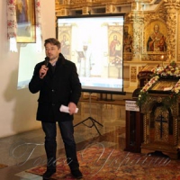 Про вічне при свічках