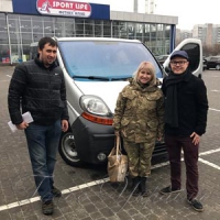 Капелану подарували мікроавтобус
