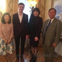 Сакури прикрасять Поділля