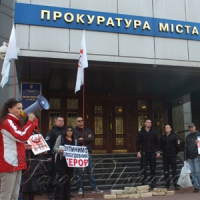 Столітньою цеглою — проти «злобудовників»
