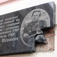 Пейзаж після битви: постраждав навіть Петлюра