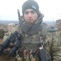 Морпіха чекають  п’ятеро сестер і троє братів