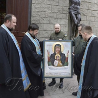 Ікону з війни передали до храму