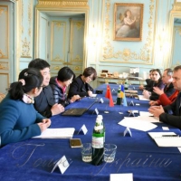 Після Відня та Парижа скульптури Йогана Пінзеля поїдуть до Пекіна